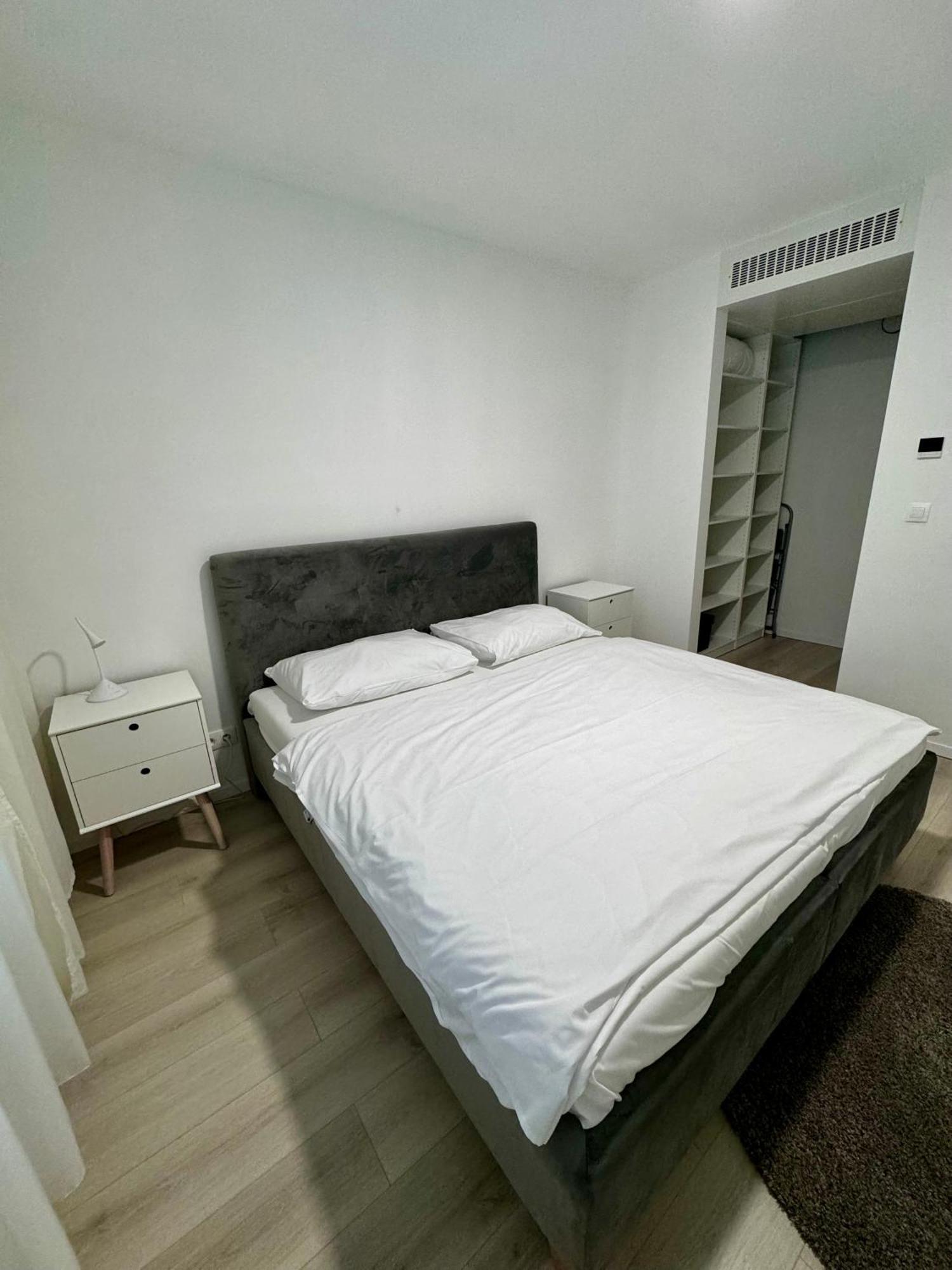 Aurora Apartments Братислава Екстериор снимка